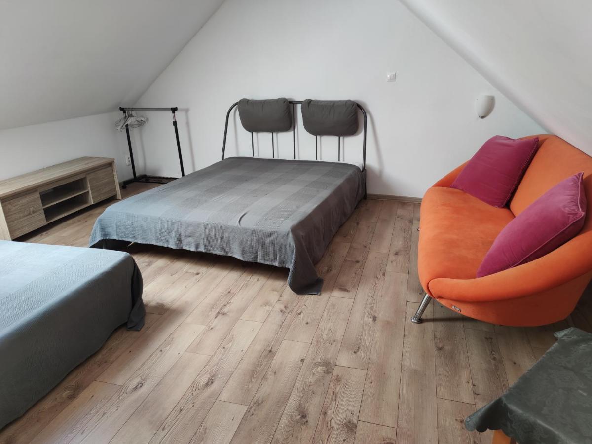 Attic Parkview Apartment Piest'any Exteriör bild