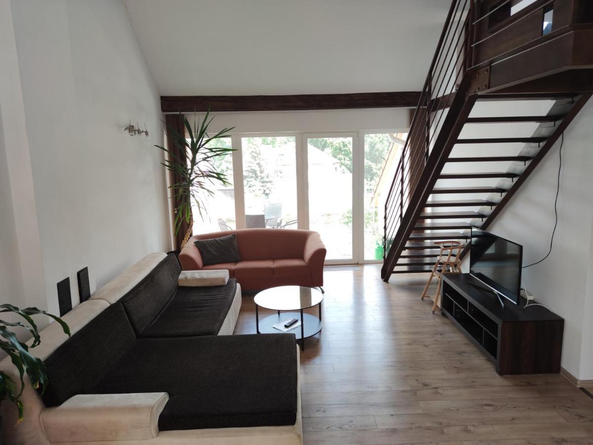 Attic Parkview Apartment Piest'any Exteriör bild